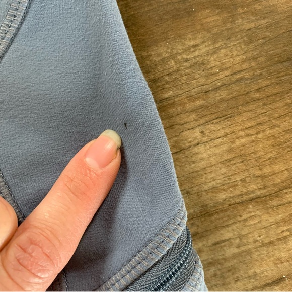 Athleta gray bike shorts with pockets drifter - Picture 9 of 9